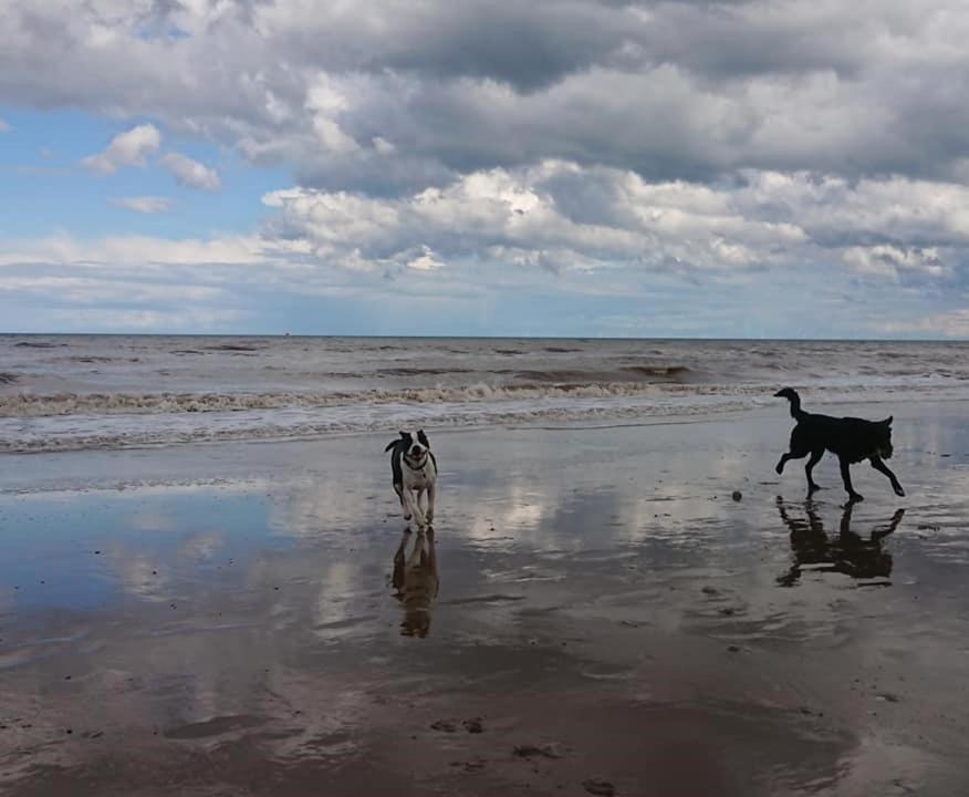 Bridlington'S Bolt Hole Chalet Bagian luar foto